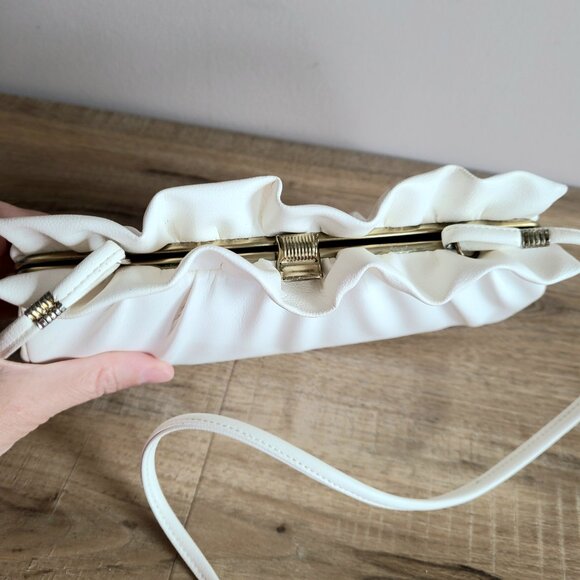 Beige vintage shoulder bag/clutch. - Picture 8 of 9